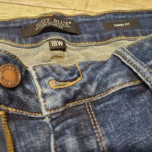 Judy blue capris 18w